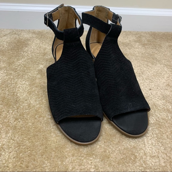NWOB Luck Brand PeepToe Black Baxley Bootie 7.5 - Picture 3 of 8